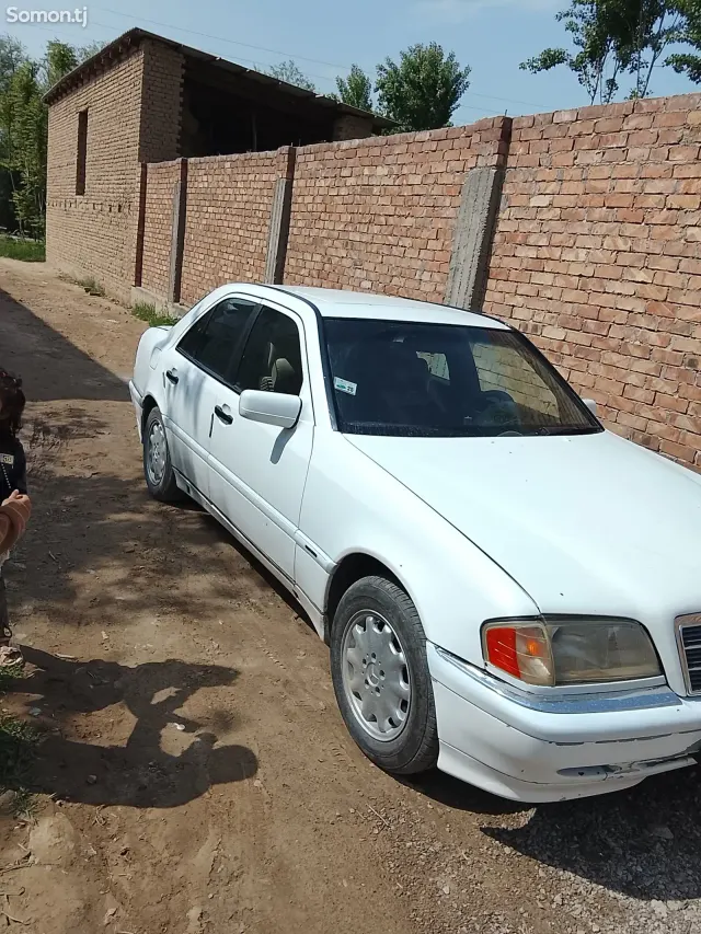 Mercedes-Benz C class 1996 · 1.8 MT