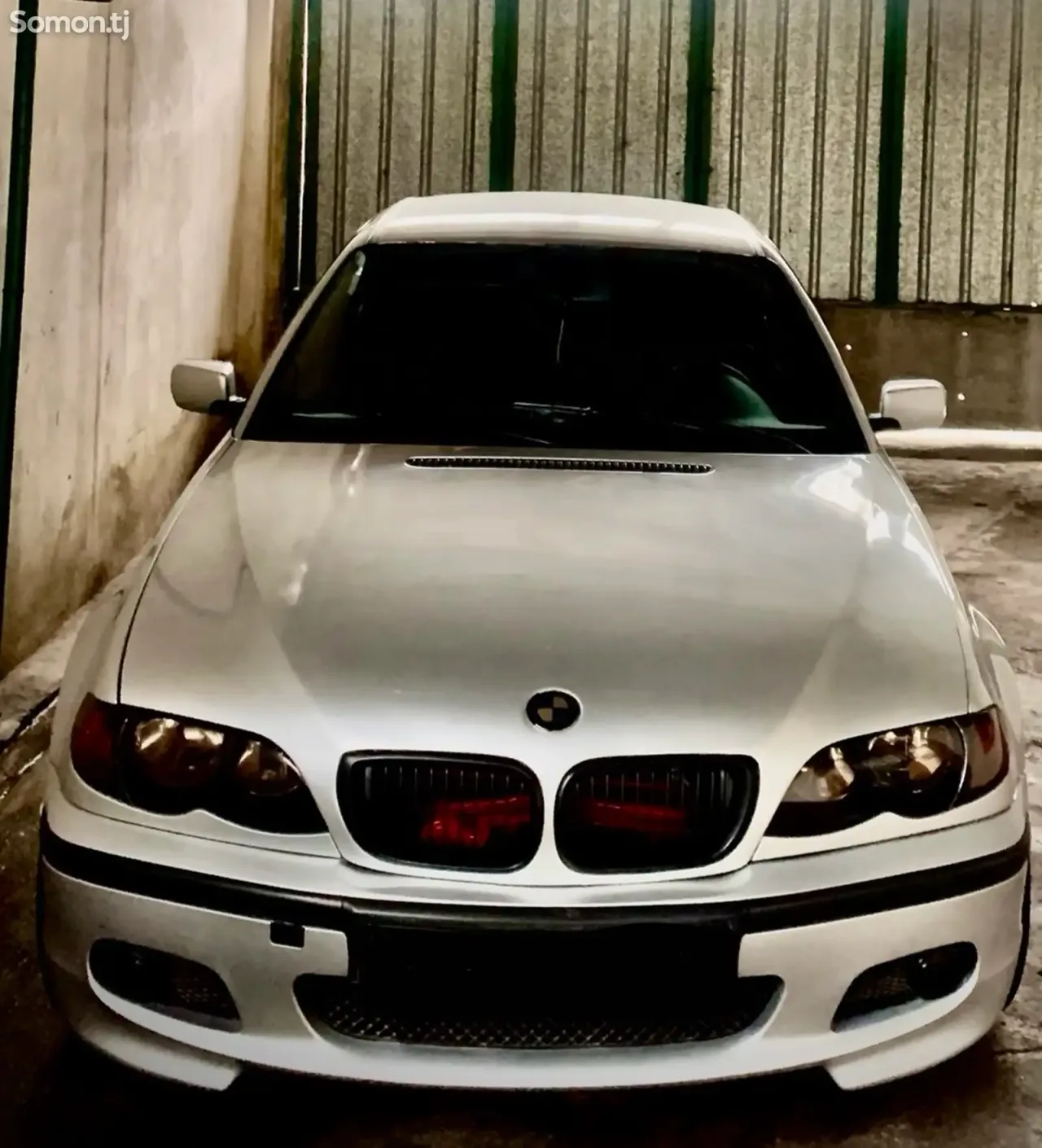 BMW 3 series 2002 · 1.8 MT