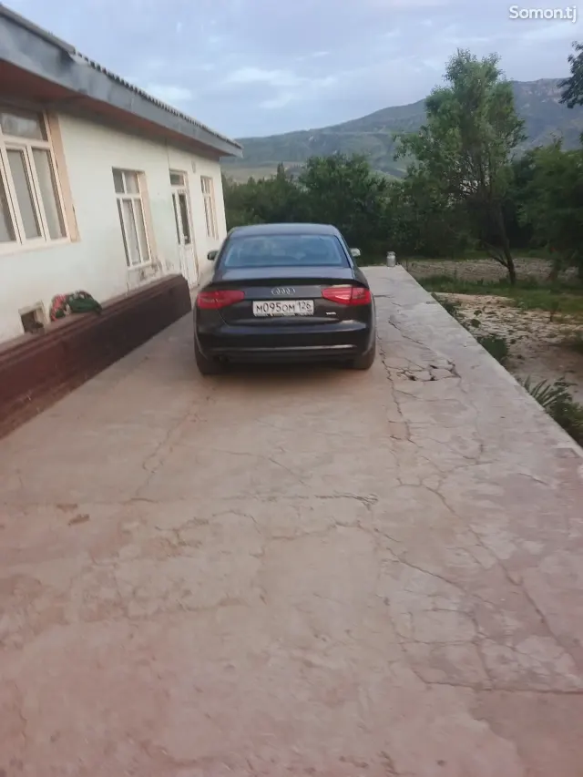 Audi A4 2013 · 1.8 AT