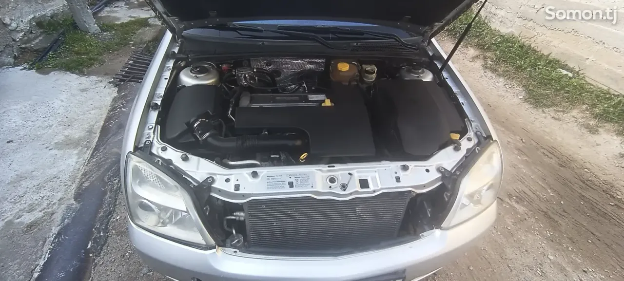 Opel Vectra C 2002 · 2.2 MT