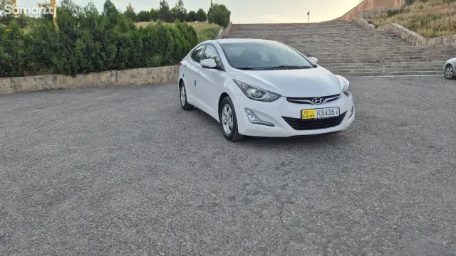 Hyundai Avante 2014 · 1.6 AT