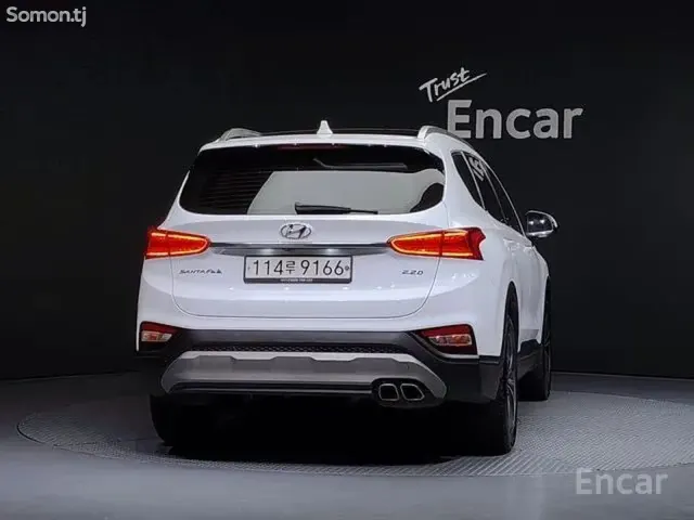 Hyundai Santa Fe 2018 · 2.2 AT