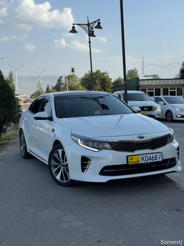 Kia K5 2016 · 2.0 AT