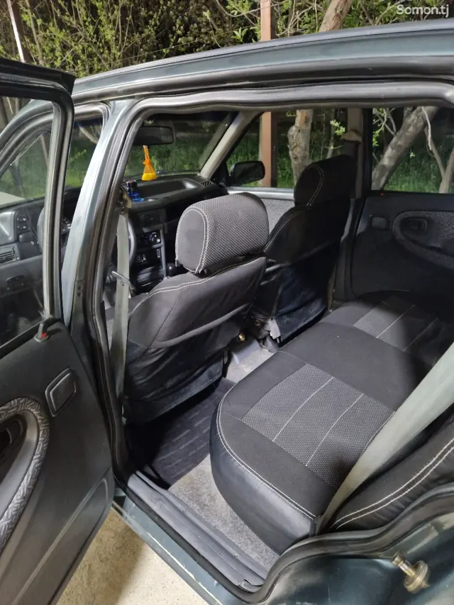 Daewoo Nexia 1994 · MT