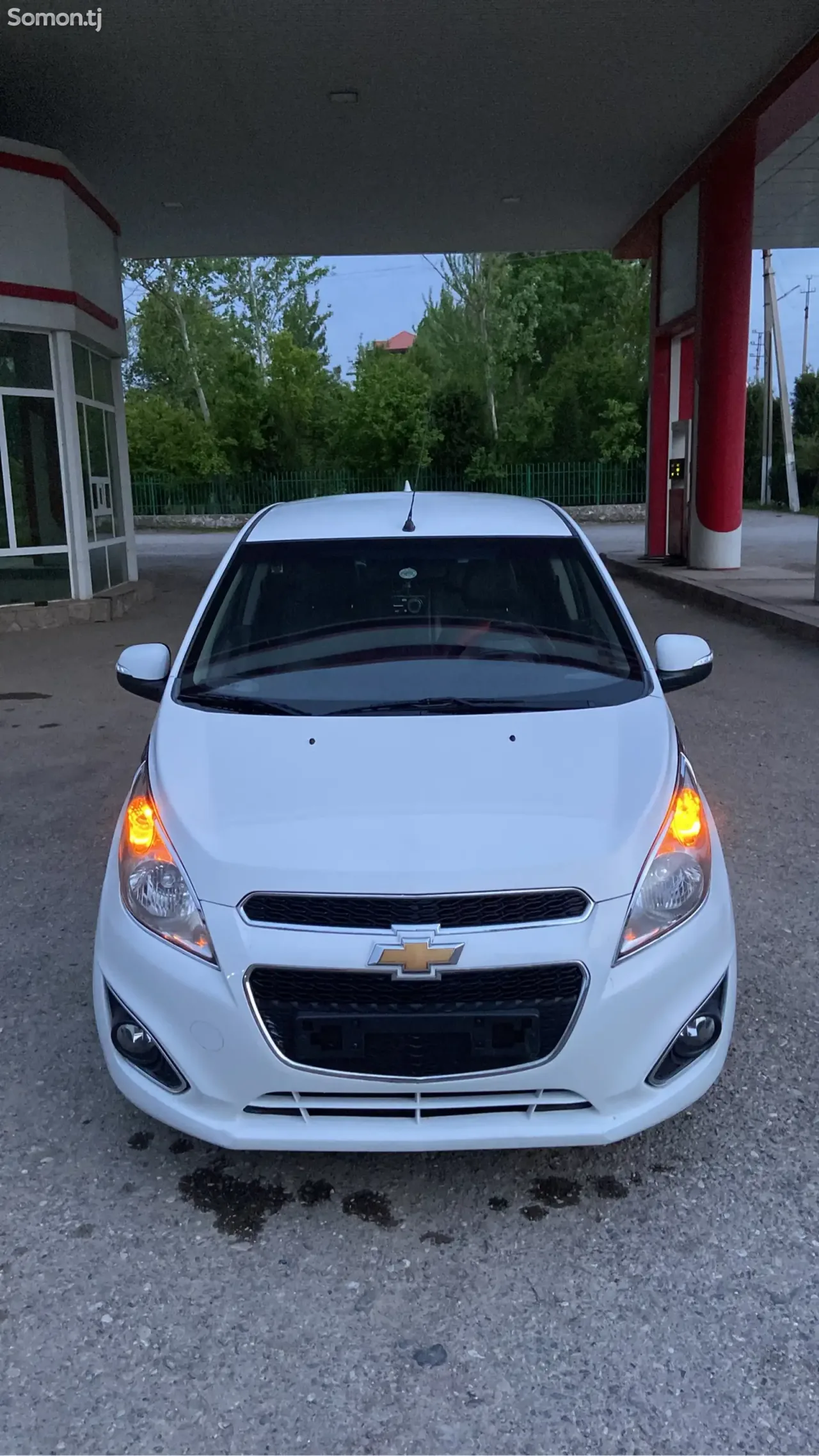 Chevrolet Spark 2015 · 1.0 AT