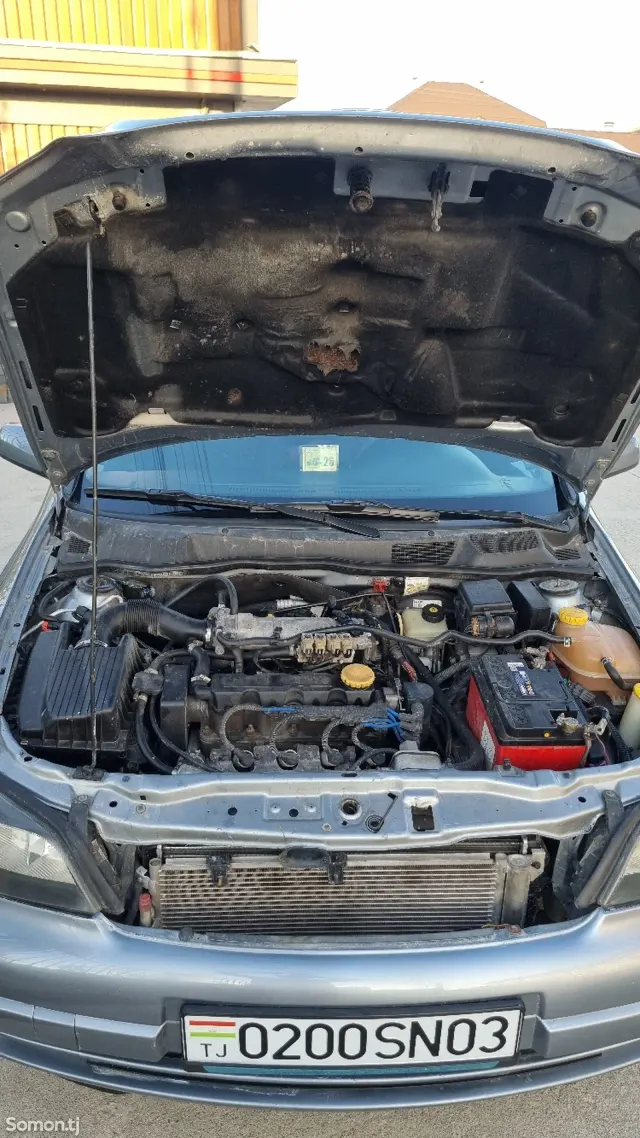 Opel Astra G 2001 · 1.6 MT