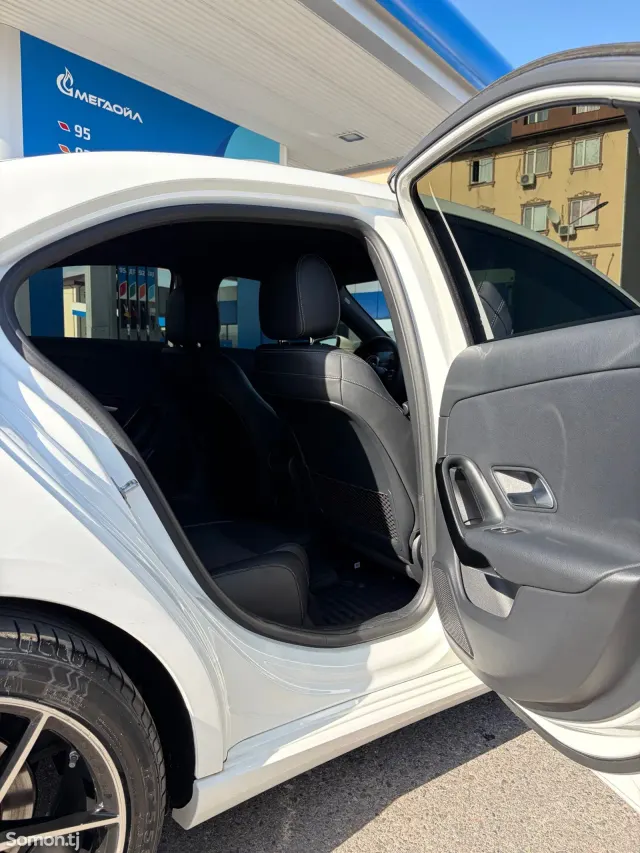 Mercedes-Benz A class 2020 · 2.0 AT