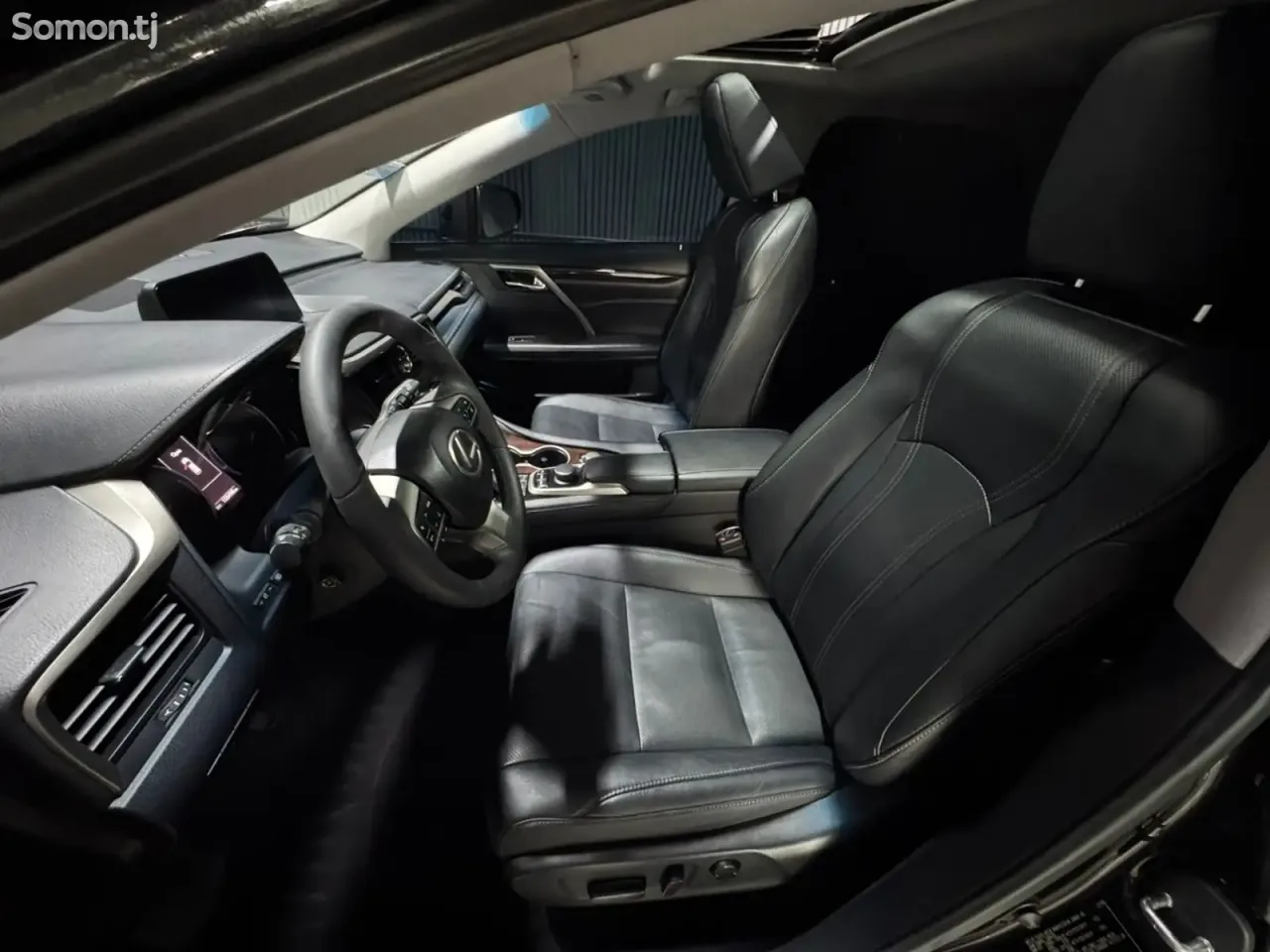 Lexus RX series 2017 · 3.5 AT