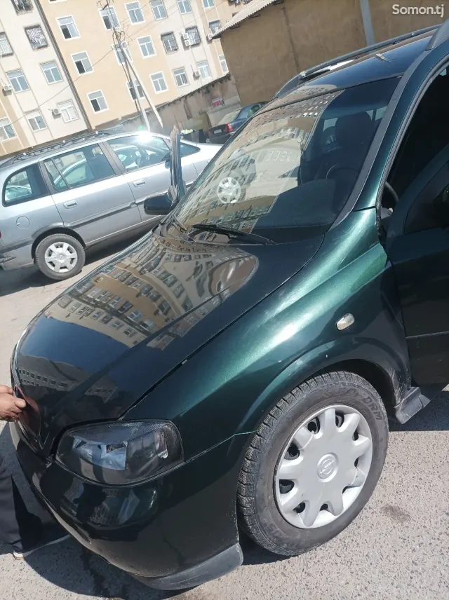 Opel Astra G 1998 · 1.6 MT