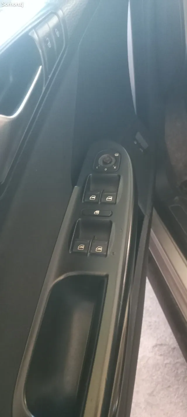 Volkswagen Passat 2008 · 1.6 AT