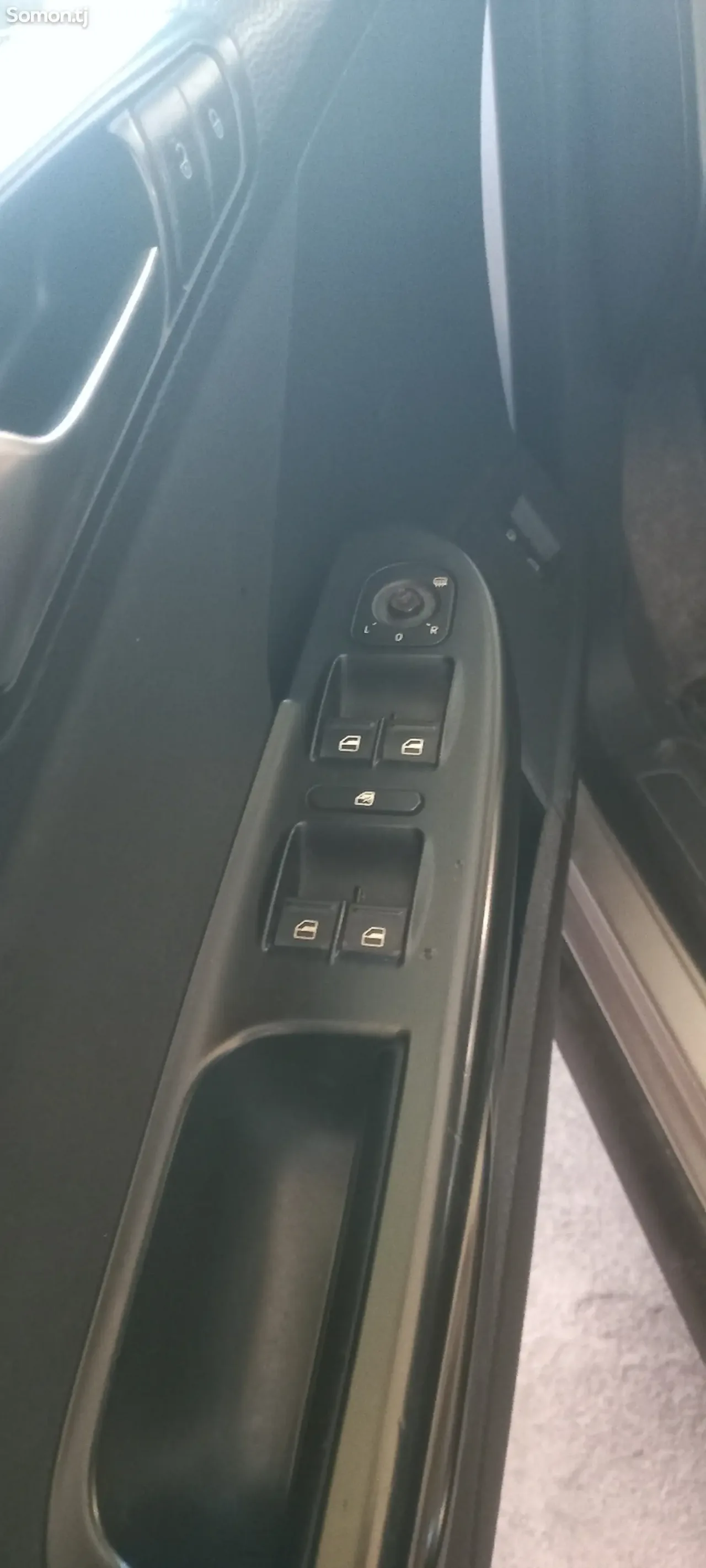 Volkswagen Passat 2008 · 1.6 AT