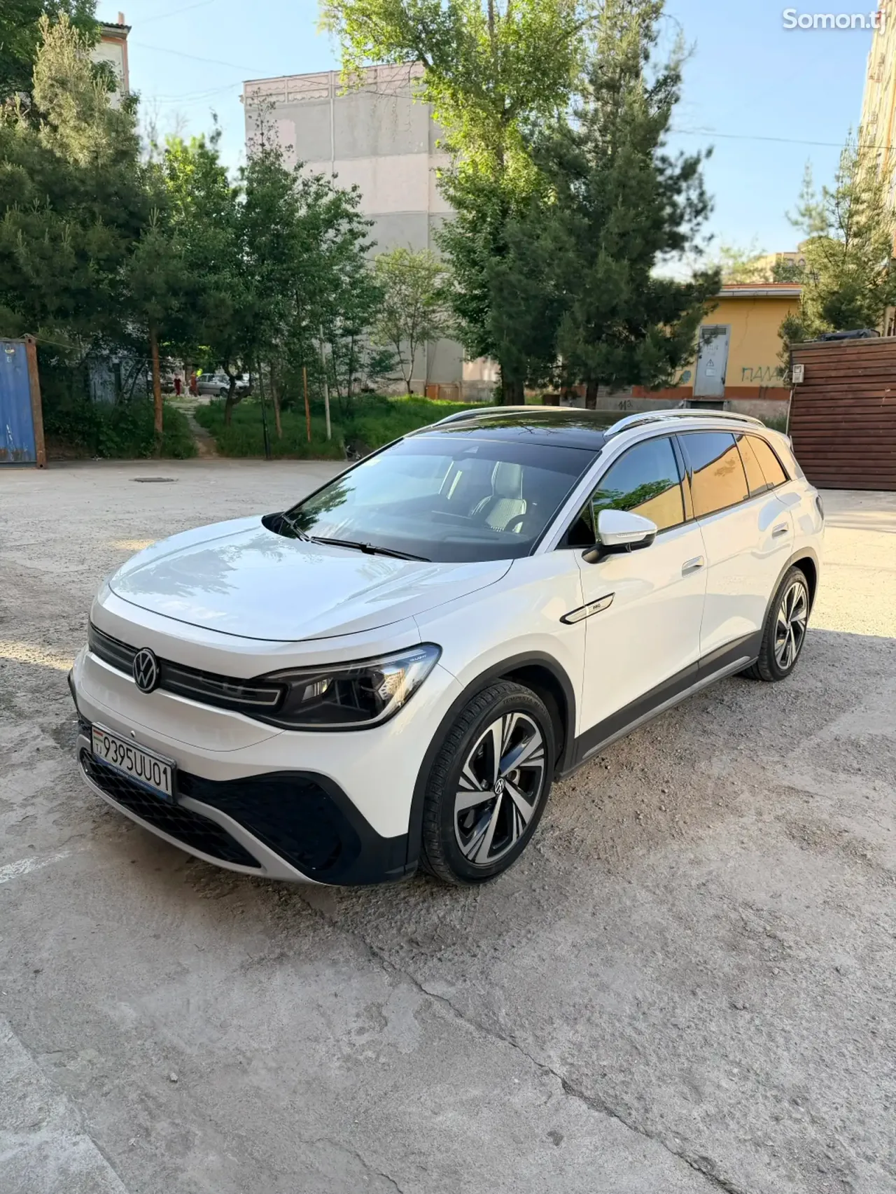 Volkswagen ID.6 2022 · AT