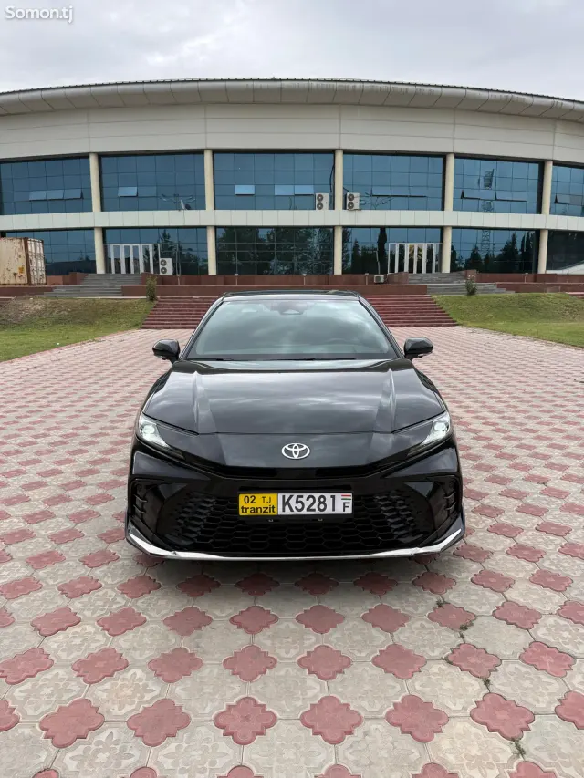 Toyota Camry 2025 · 2.0 AT