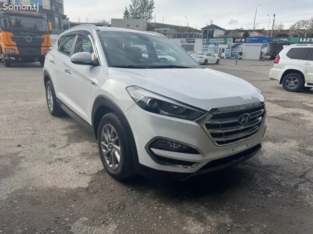 Hyundai Tucson 2016 · 1.6 AT