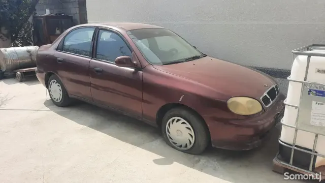 Daewoo Lanos 1996 · 1.6 MT