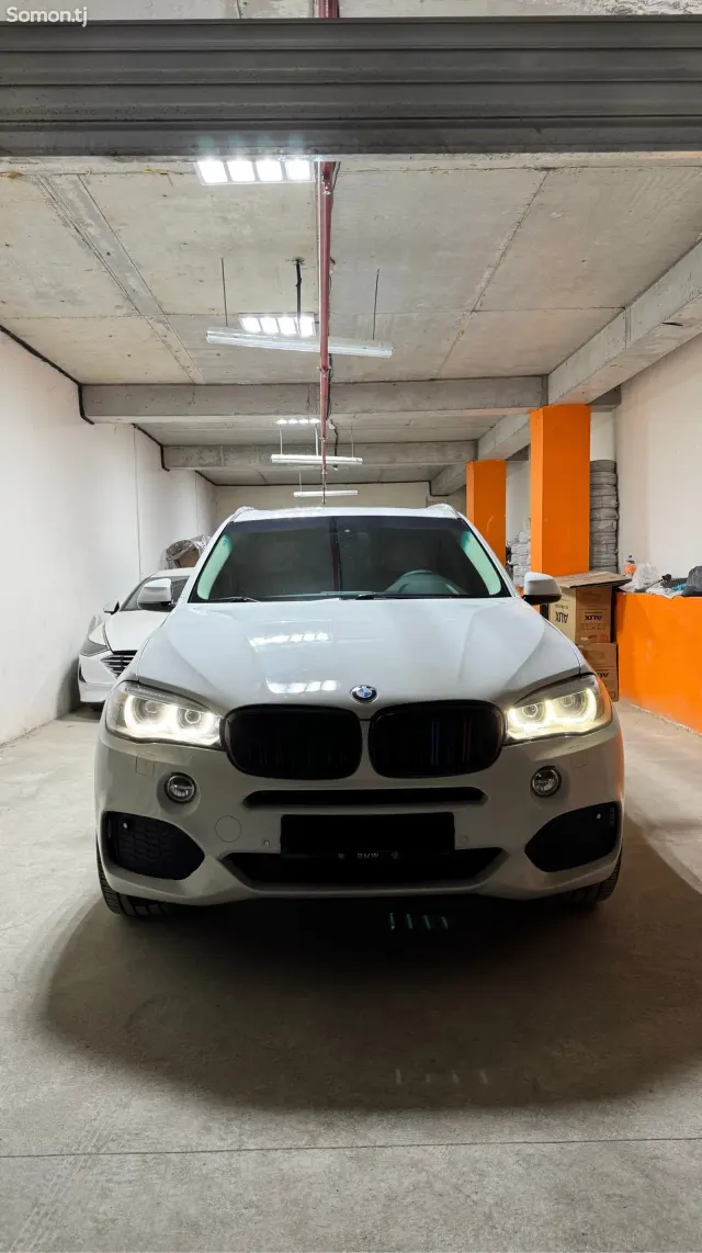 BMW X5 2014 · 3.5 AT