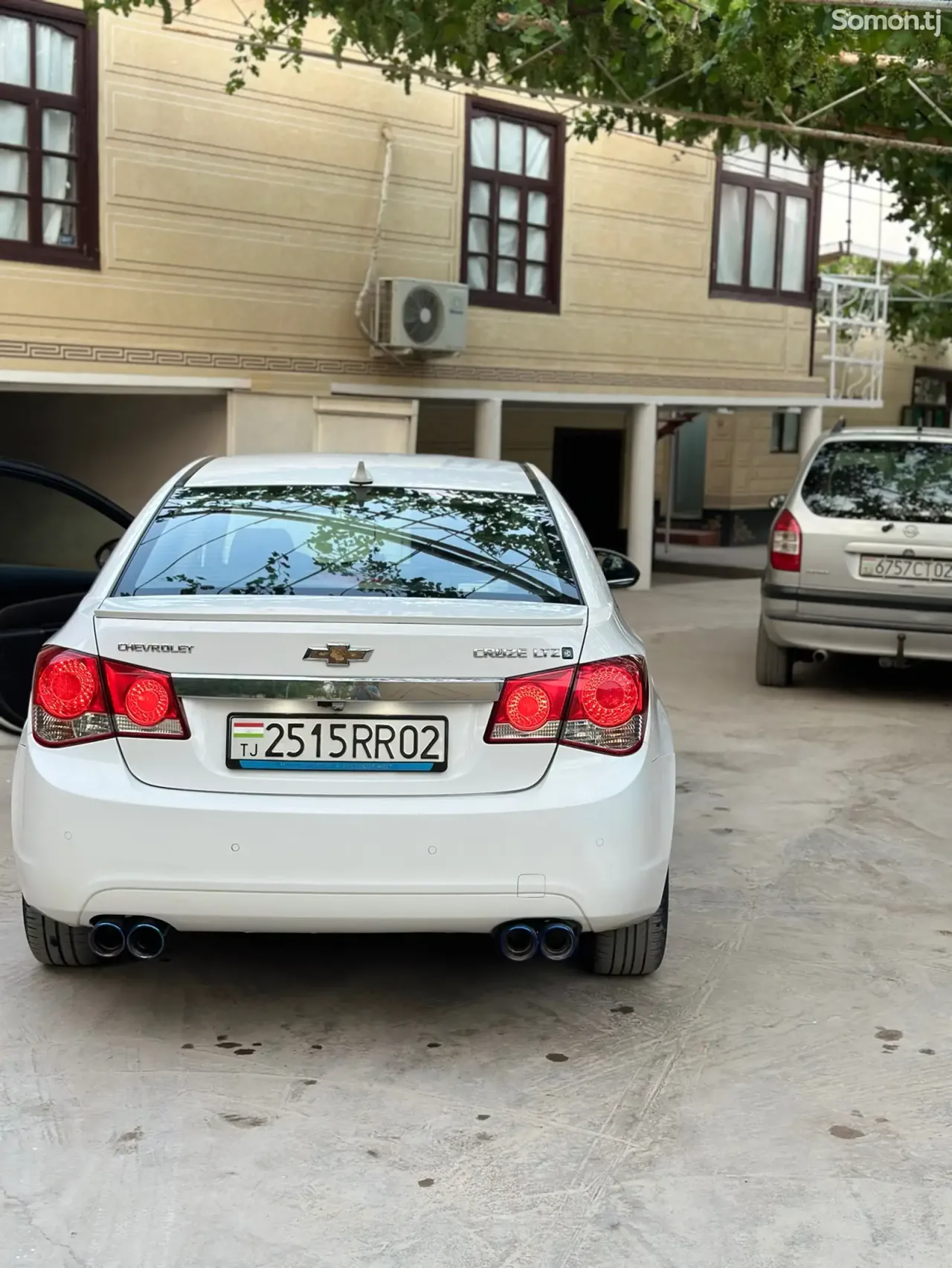 Chevrolet Cruze 2011 · 1.8 AT