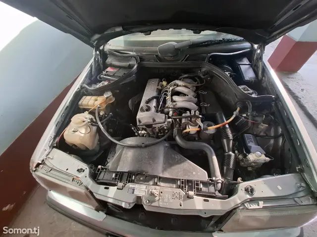Mercedes-Benz C class 1992 · 2.0 MT
