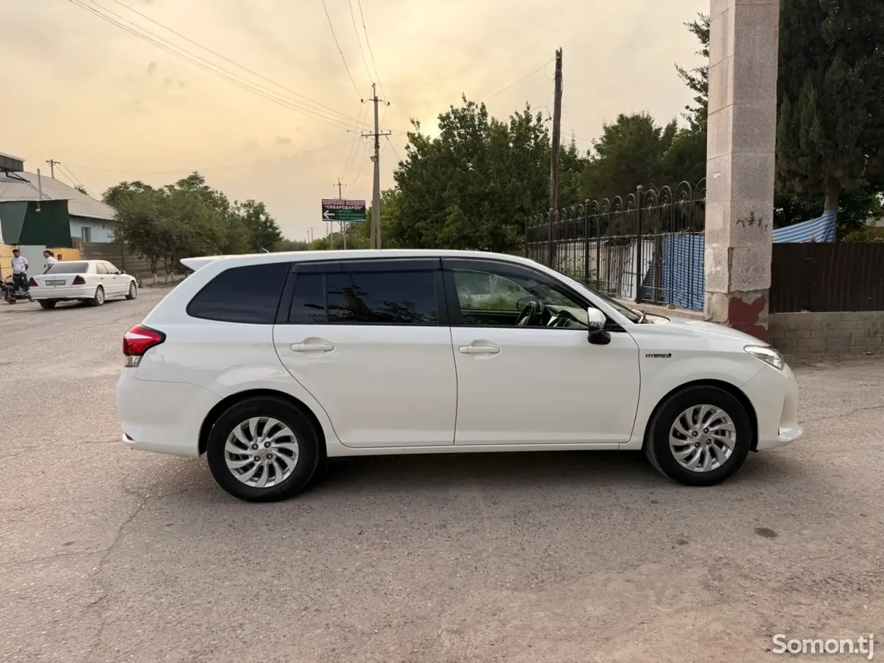 Toyota Fielder 2017 · 1.5 AT