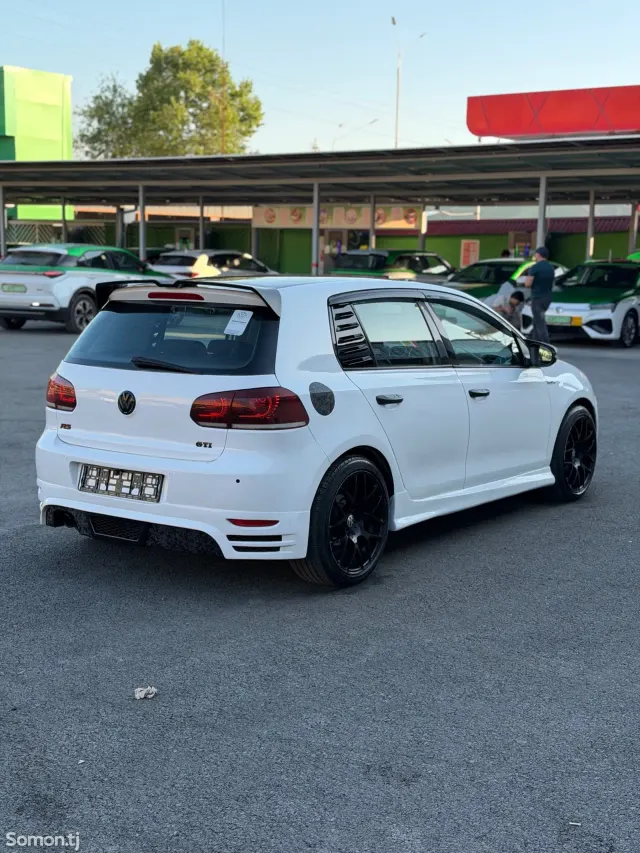 Volkswagen Golf 2012 · 1.4 AT