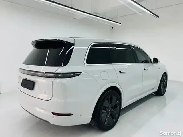 Li Auto (Lixiang) L9 2025 · 2.1 AMT