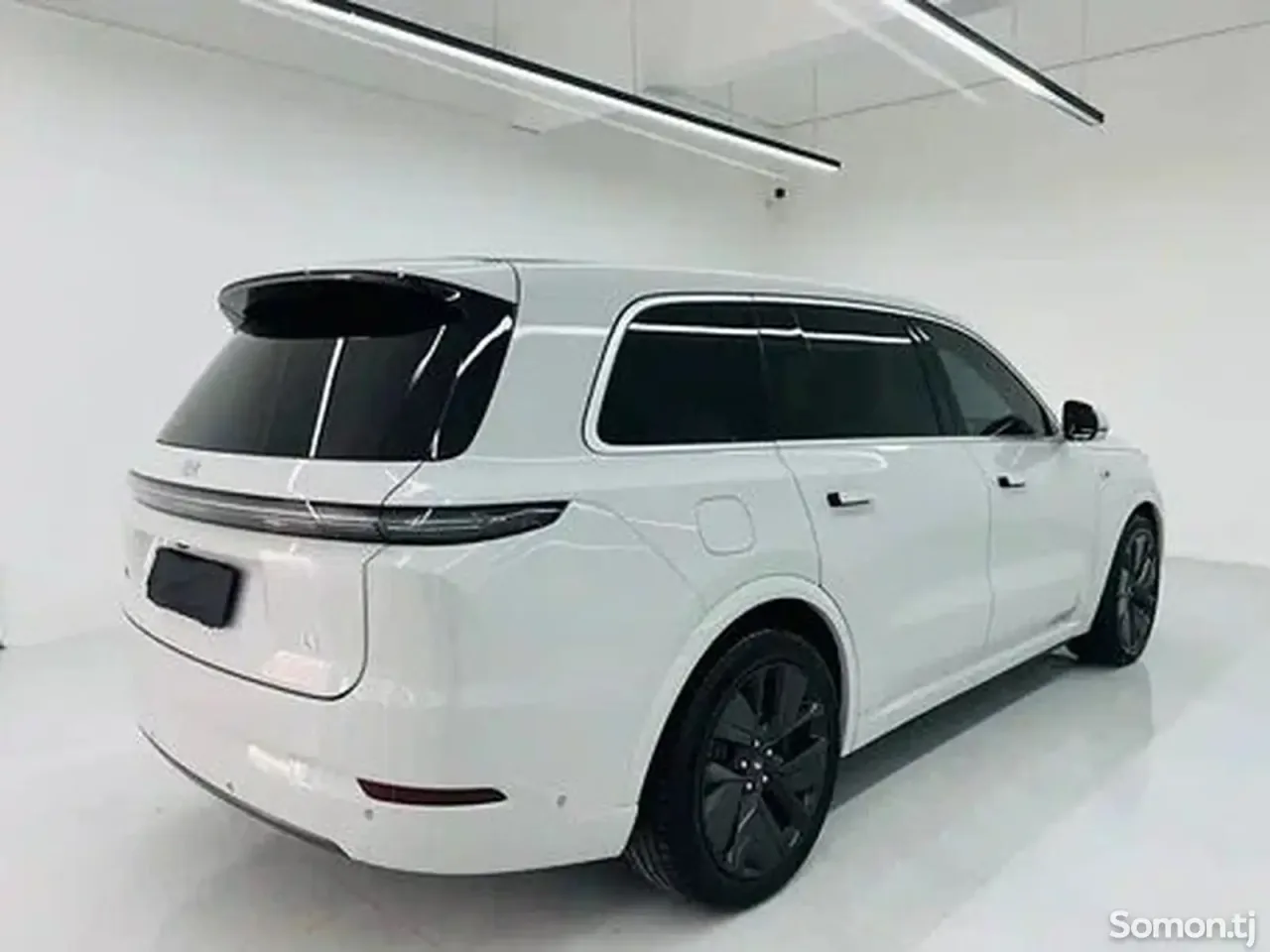 Li Auto (Lixiang) L9 2025 · 2.1 AMT