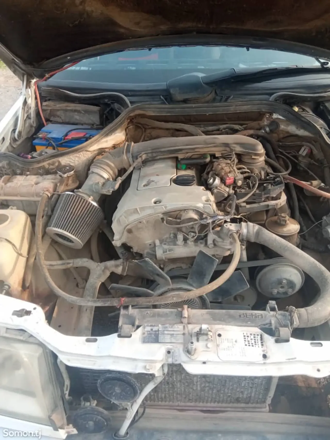 Mercedes-Benz W124 1988 · 2.0 MT