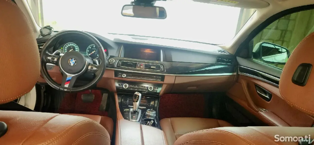 BMW 5 series 2015 · 2.0 AT