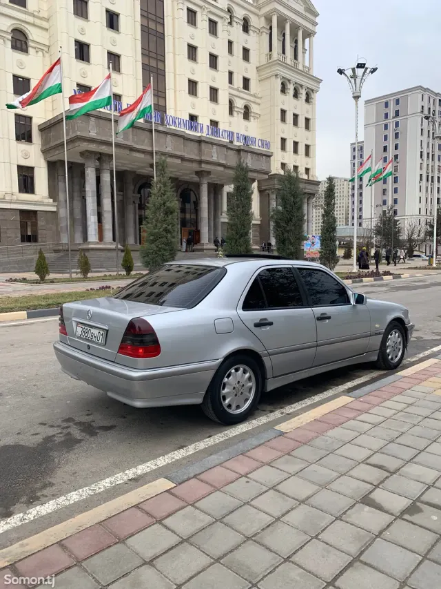 Mercedes-Benz C class 1998 · 2.2 MT