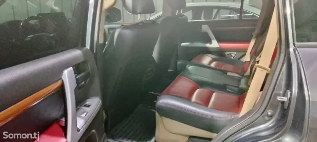Toyota Land Cruiser 2008 · 5.7 AT