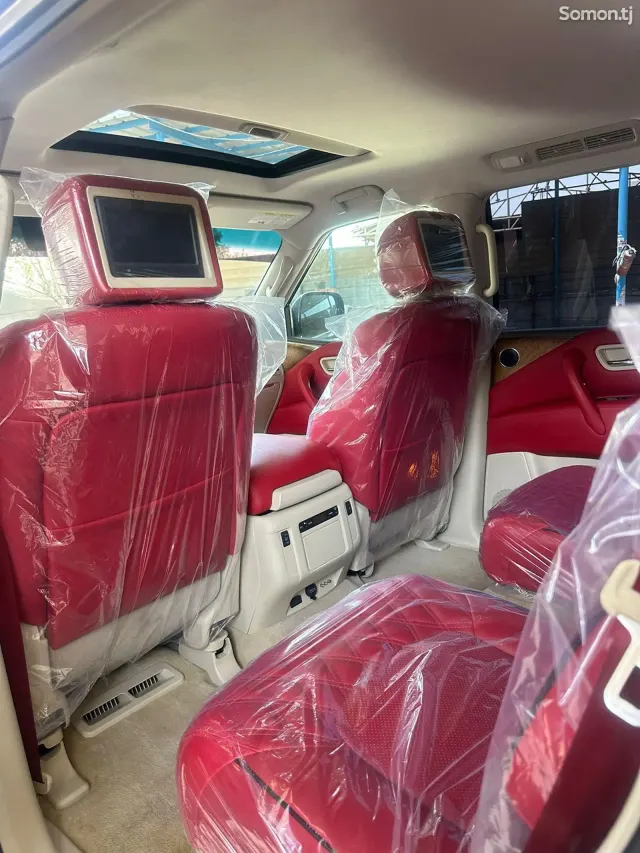 Nissan Patrol 2015 · 5.6 AT