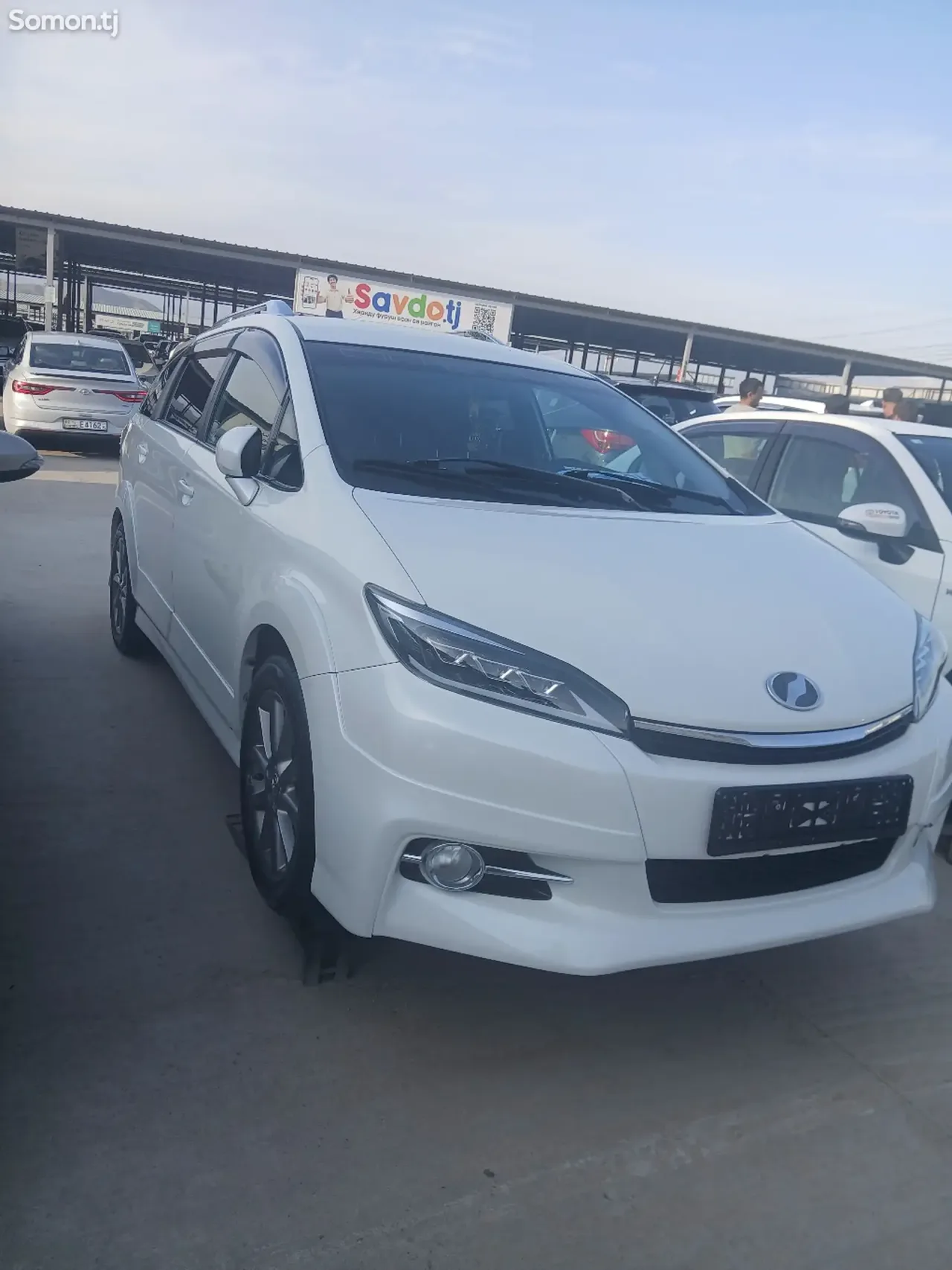 Toyota Wish 2014 · 2.0 AT