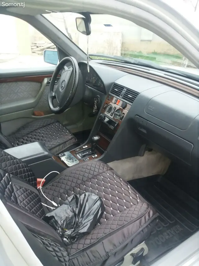 Mercedes-Benz C class 1994 · 1.8 AT