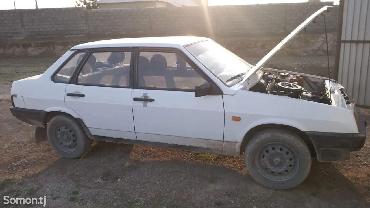 Lada (ВАЗ) 2109 1999 · 1.6 MT