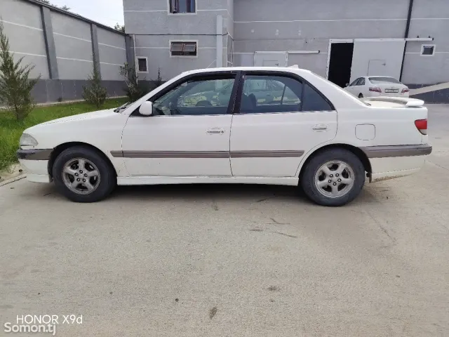 Toyota Carina 1999 · 1.8 AT