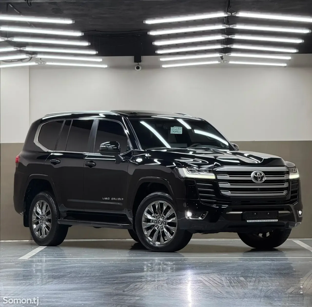 Toyota Land Cruiser 2025 · 3.5 AT