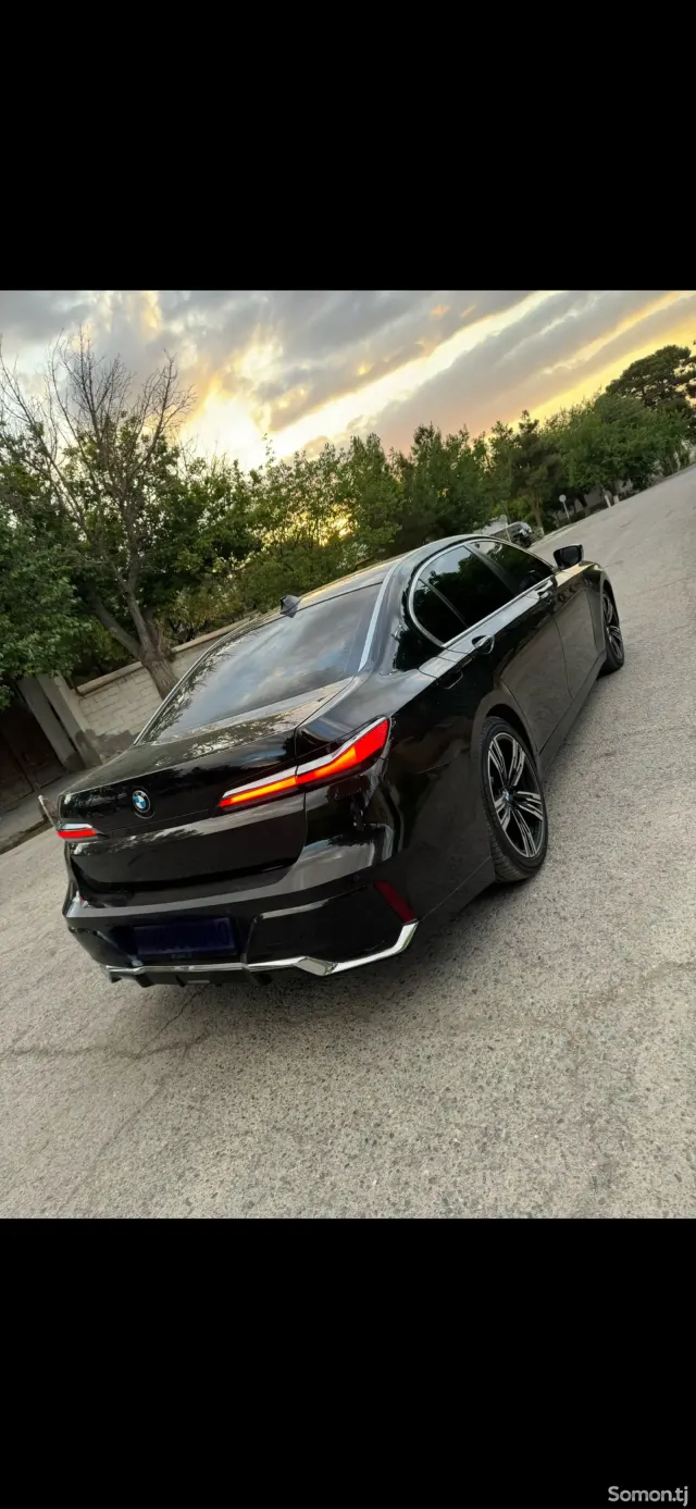 BMW 7 series 2013 · 3.0 AT