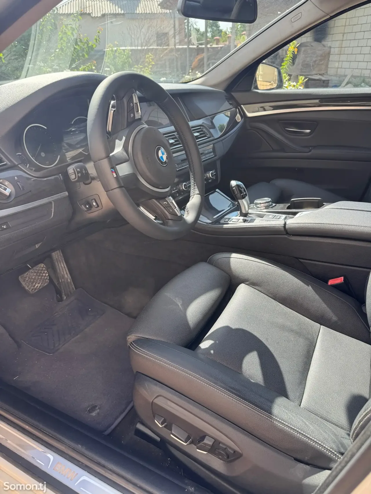 BMW 5 series 2016 · 2.0 AT