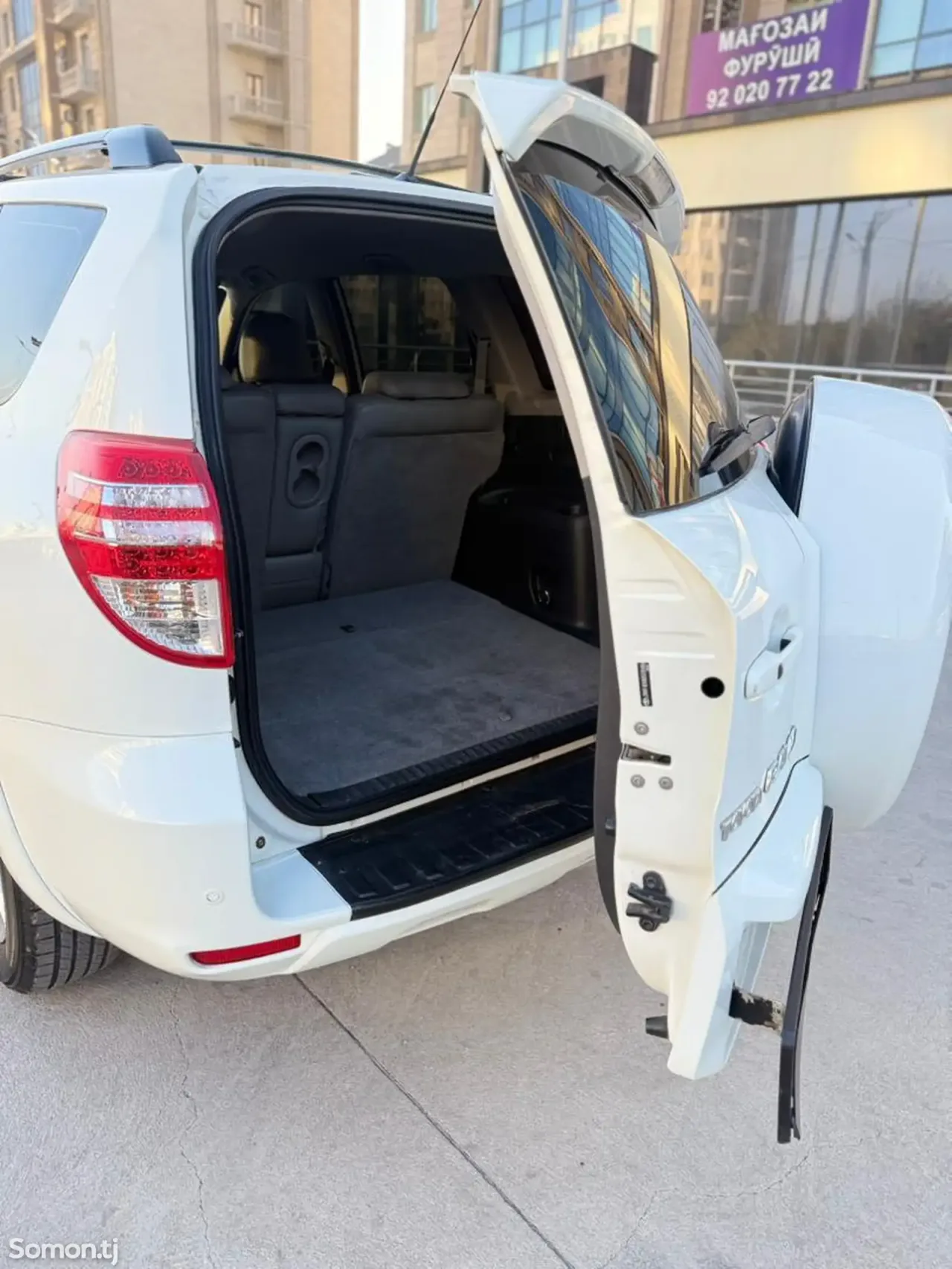 Toyota RAV 4 2011 · 2.5 AT
