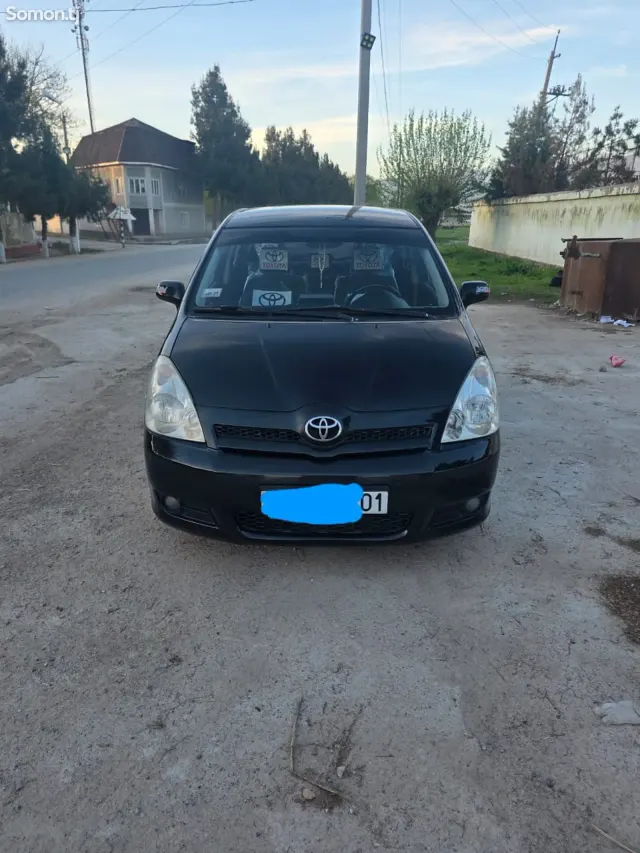 Toyota Verso 2006 · 1.8 MT