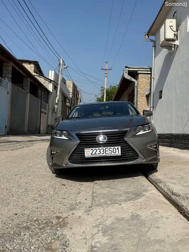 Lexus ES series 2016 · 2.5 AT