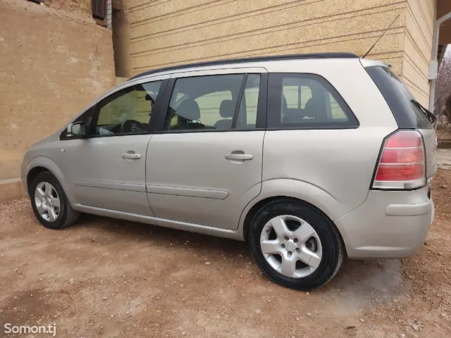 Opel Zafira 2006 · 1.8 MT