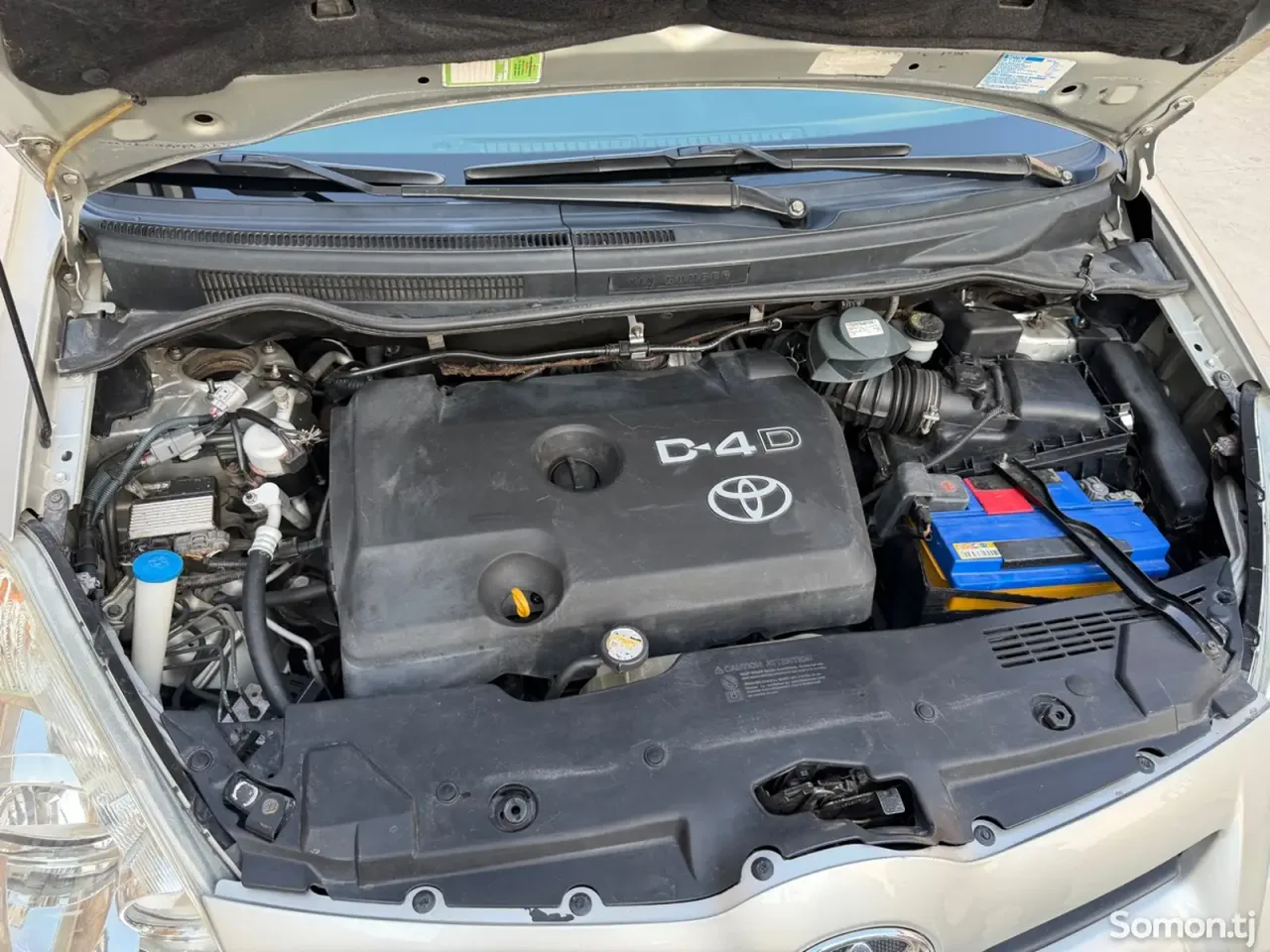 Toyota Corolla Verso 2008 · 2.2 MT