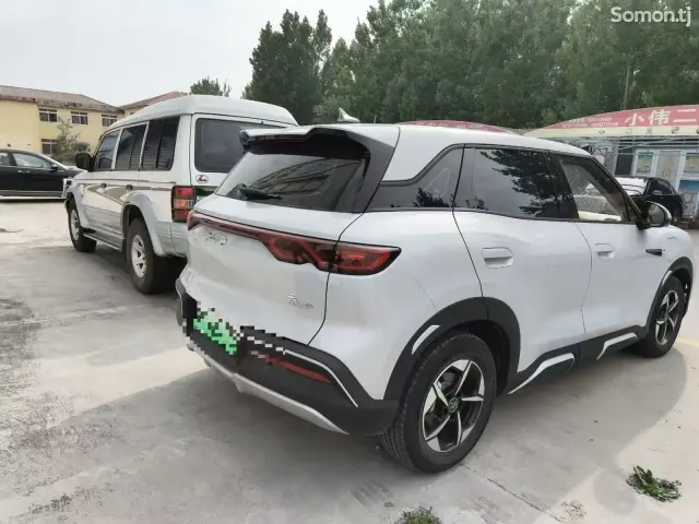 BYD Yuan Up 2025 · AT