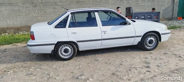 Daewoo Nexia 1995 · 1.6 MT