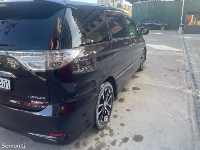 Toyota Estima 2014 · 2.4 AT