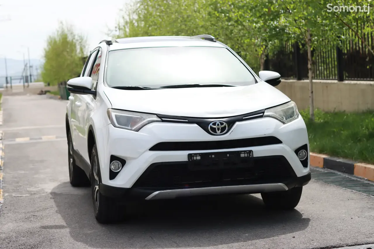 Toyota RAV 4 2018 · 2.5 AT
