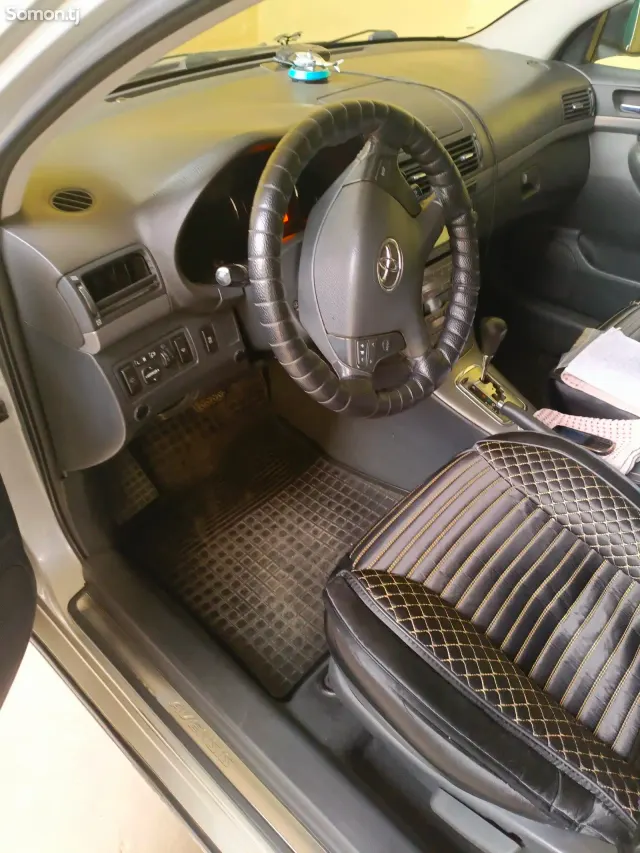 Toyota Avensis 2007 · 2.0 AT