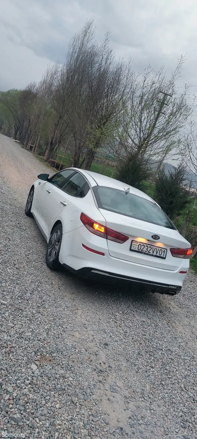 Kia Optima 2017 · 2.0 AT