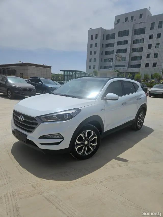 Hyundai Tucson 2016 · 1.6 AT
